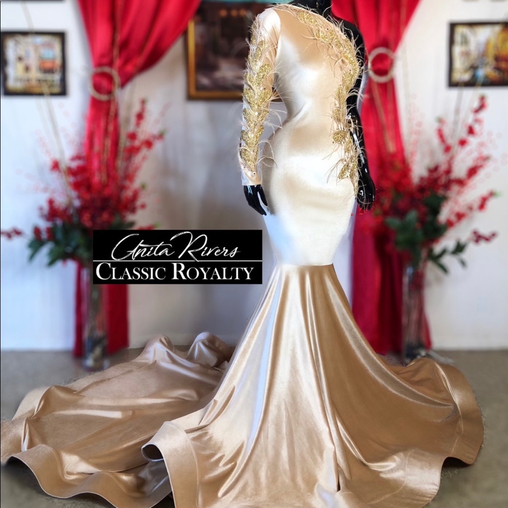 Beautiful Gown/Dress, Never worn. Custom Made.